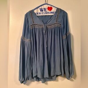 Harlowe & Graham Blue Flowy Blouse Small